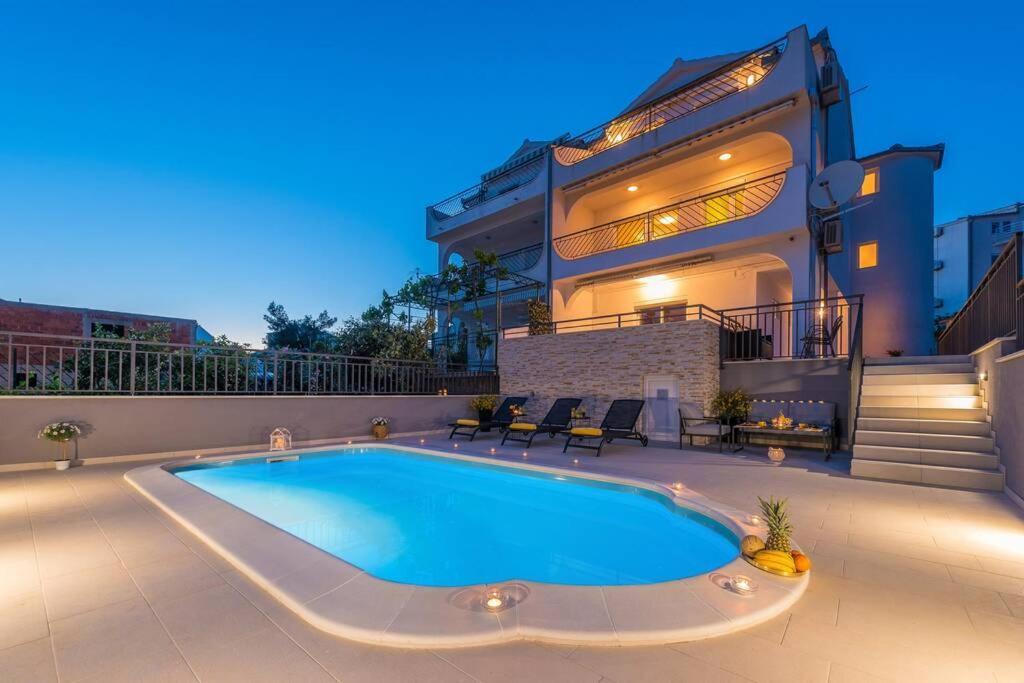 Villa Seaview With Pool - Apartment Cotton Trogir Eksteriør bilde