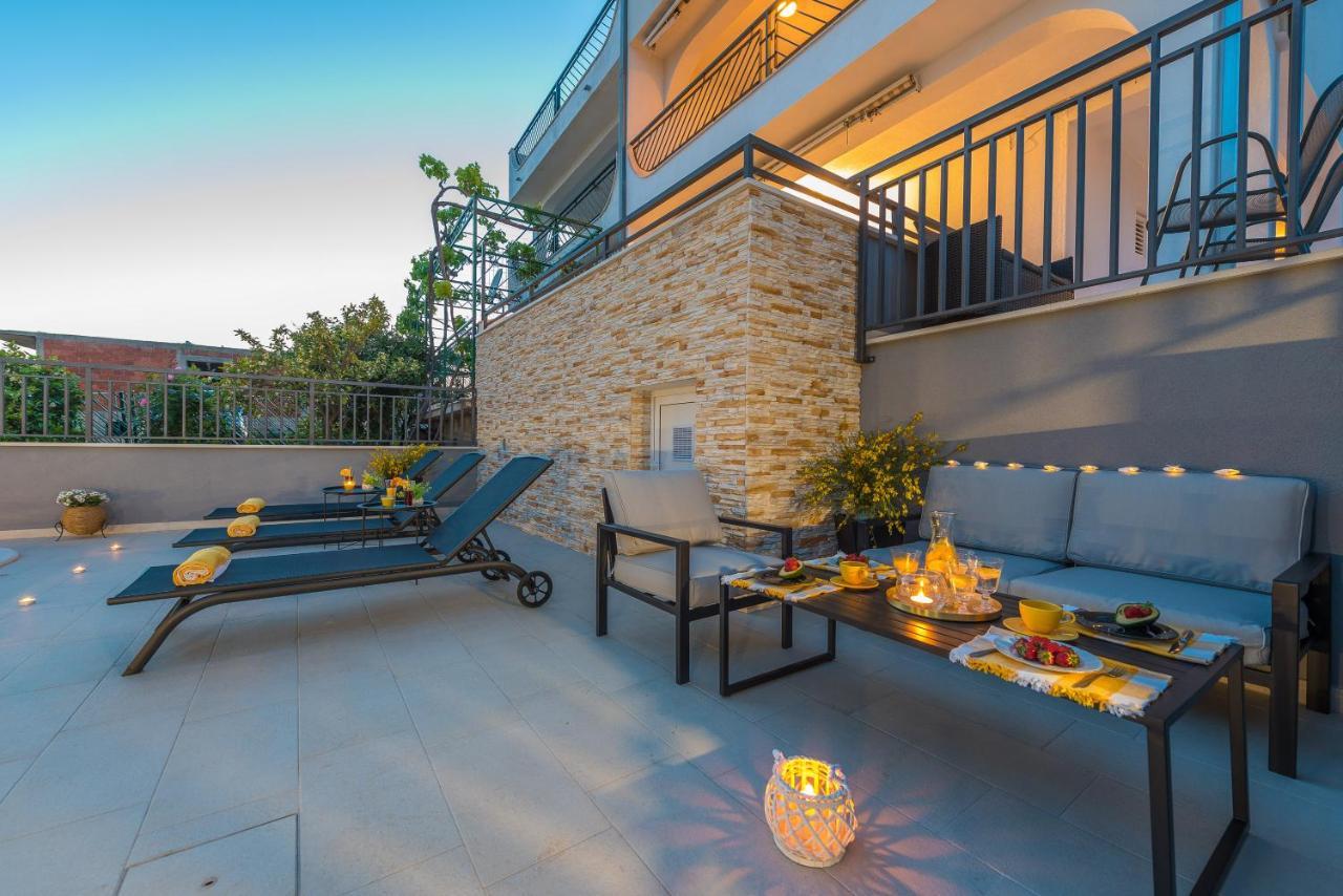Villa Seaview With Pool - Apartment Cotton Trogir Eksteriør bilde